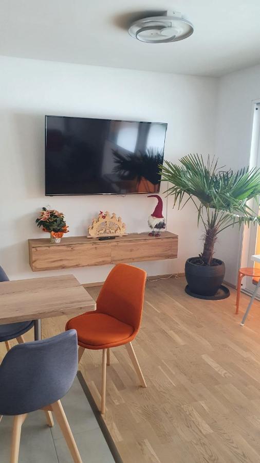 Moderne, Barrierefreie Ferienwohnung Plauen Luaran gambar